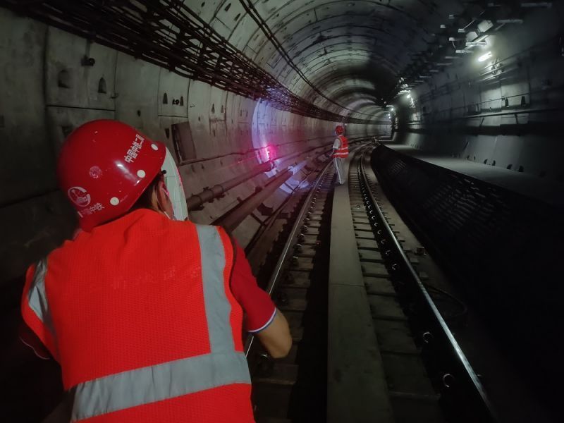 運營五號線內人工監(jiān)測.jpg