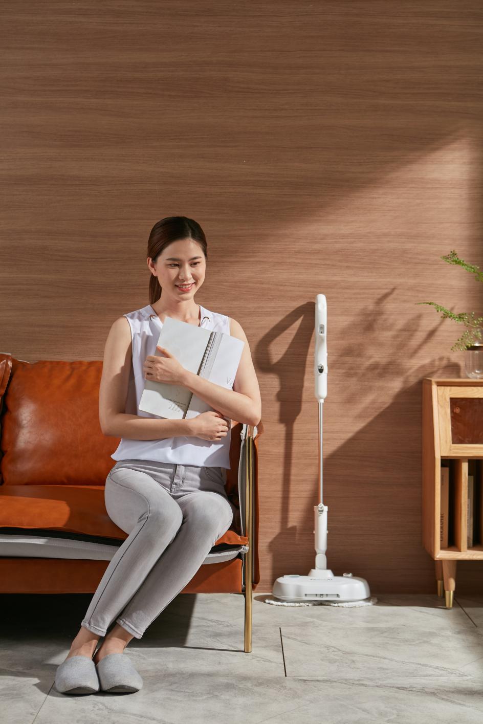 電動拖把好用嗎？法博萊無線電動拖把，無懼臟污助力全面清潔