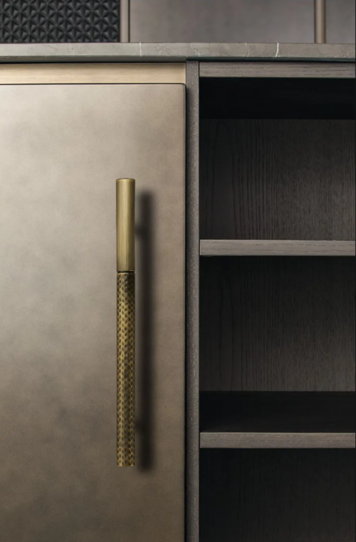 鴻景源拉手格調非凡，點綴現代家居之美