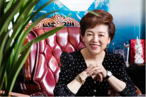 艾美集團李金鳳董事長對話北大學子：美康中國，一起行動