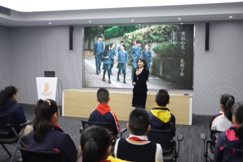 透過校服看校園服育之美  &mdash;&mdash;武漢小學開展&ldquo;美的第一課&rdquo;