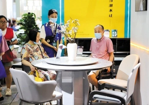 第22屆成都國際家具工業(yè)展覽會(huì)開展，1000余家全國知名家居品牌云集