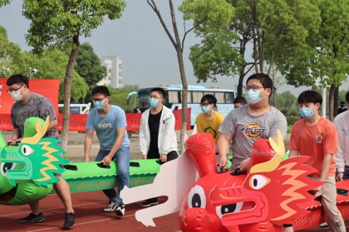 登云學(xué)院開展&ldquo;粽意你&middot;校園游園會&rdquo;民族文化育人實(shí)踐活動