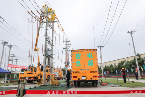 強(qiáng)化公司人才隊(duì)伍建設(shè)與培養(yǎng) 提高公司配網(wǎng)不停電作業(yè)水平