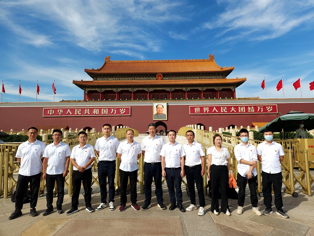 中鐵二局裝修公司北京籌備組開展&ldquo;喜迎二十大 永遠(yuǎn)跟黨走 奮進(jìn)新征程&rdquo;青年精神素養(yǎng)提升工程主題團(tuán)日活動(dòng)