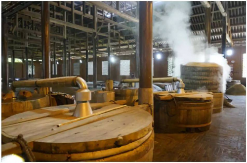 云倉酒莊豪邁白酒&ldquo;固態發酵&rdquo;：氣味香馥、醇厚甘冽