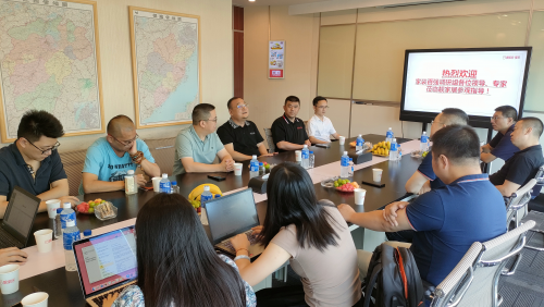 2023中國家裝百強榜調(diào)研組走進(jìn)百強裝企靚家居