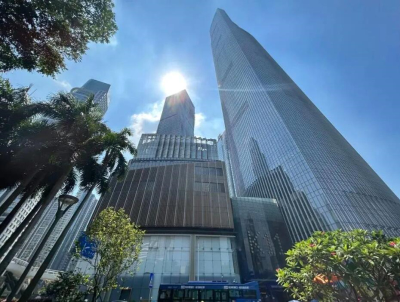 廣州K11購物藝術(shù)中心高端商業(yè)空間，冠珠巖板為時尚生活造型