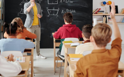 選擇東寶床墊，讓孩子在學(xué)校睡好一點(diǎn)