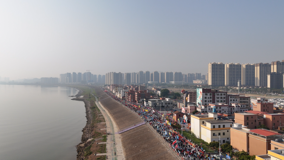 綠色賦能!富士曼亮相2025佛山50公里徒步,助力&ldquo;綠色環(huán)保&rdquo;新標(biāo)桿