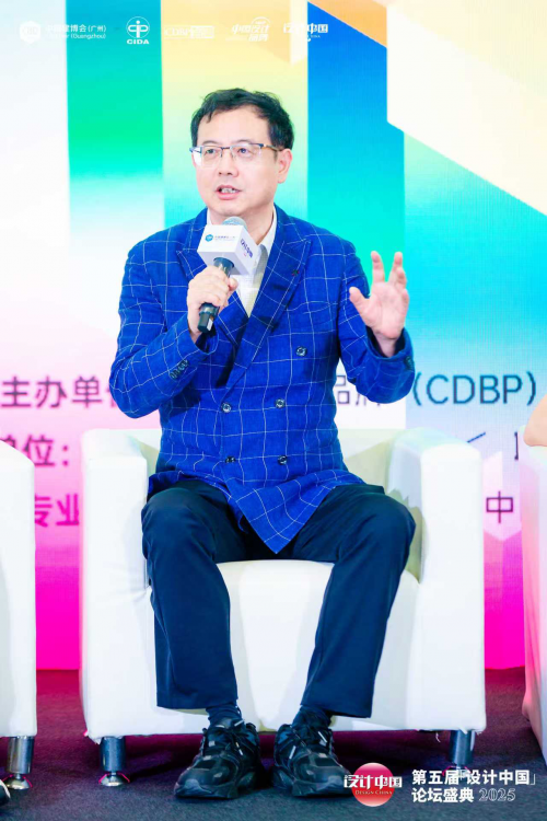    廣州建博會(huì)巧遇美的&ldquo;常青樹&rdquo;&mdash;&mdash;&ldquo;菜農(nóng)&rdquo;黃劍峰