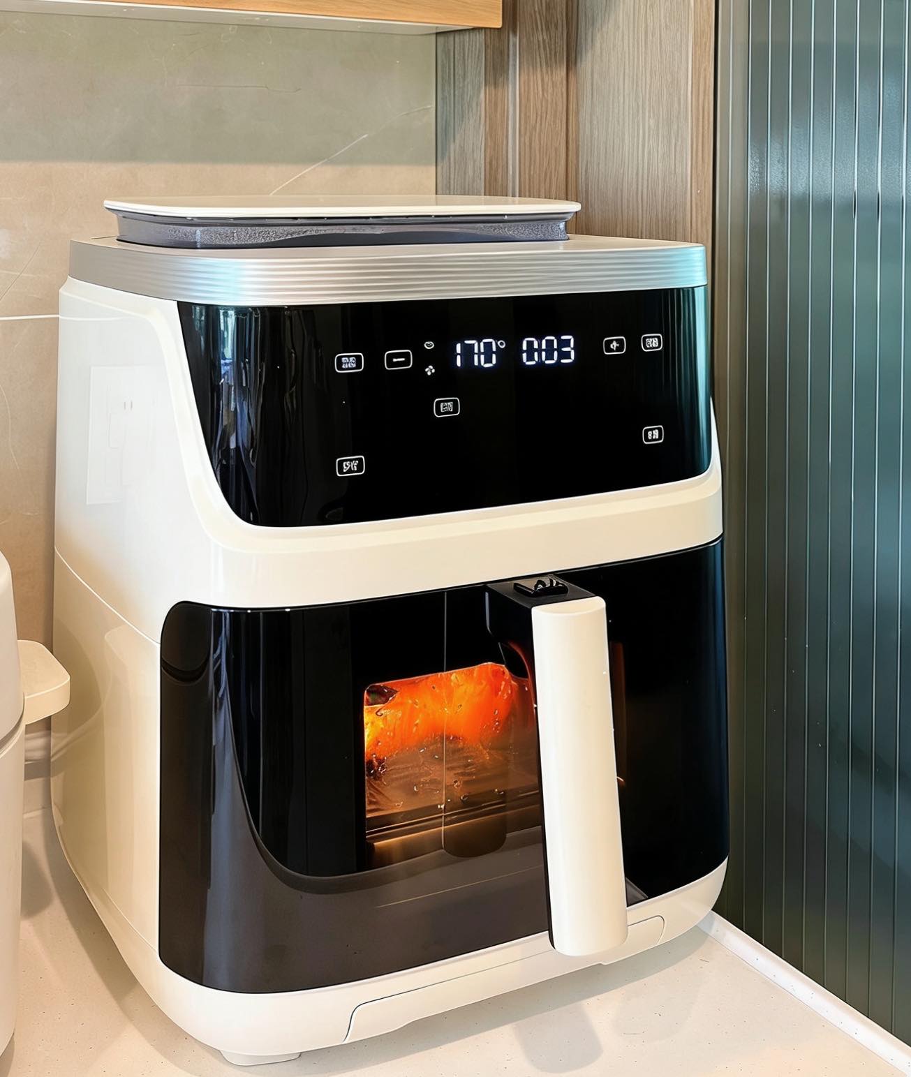 新手零踩坑：4款熱門空氣炸鍋實(shí)測(cè)，全價(jià)位適配，閉眼入不虧	